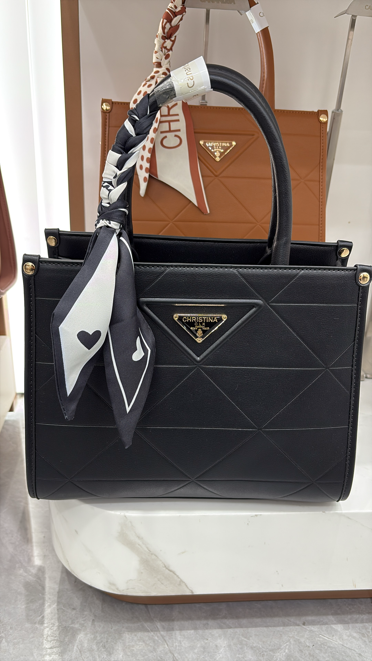 Christina OLK W7651 Luxury Bag (Pink, Beige, Green, Black, khaki and Brown colors) 8595 + Shams Musk for free (Ibrahim Al Qurashi)