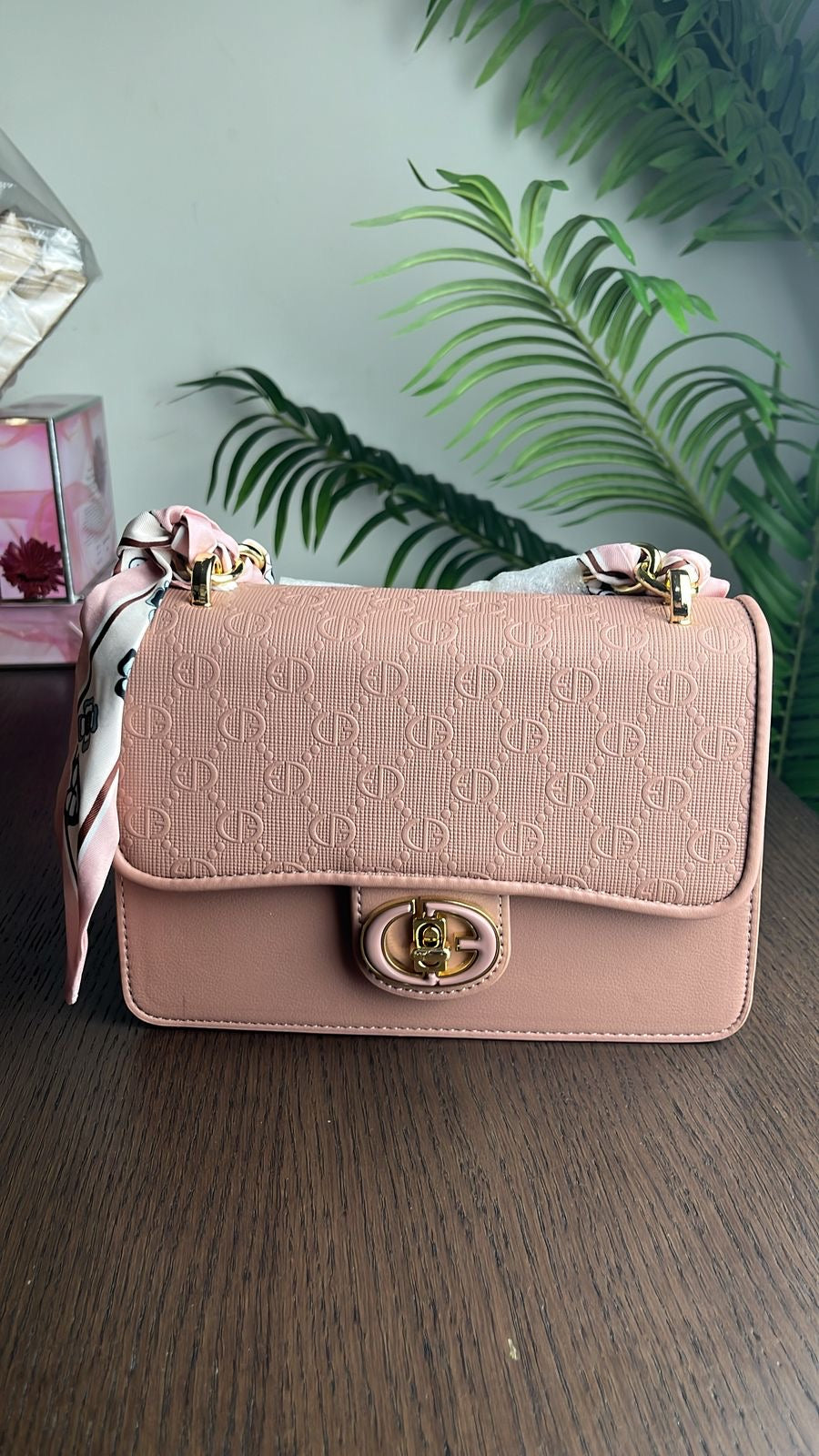 Canarlisa Luxury HandBag (Black, Green, Pink, Beige, Brown and Khaki Colors) ST132 + Shams Musk for free (Ibrahim Al Qurashi)