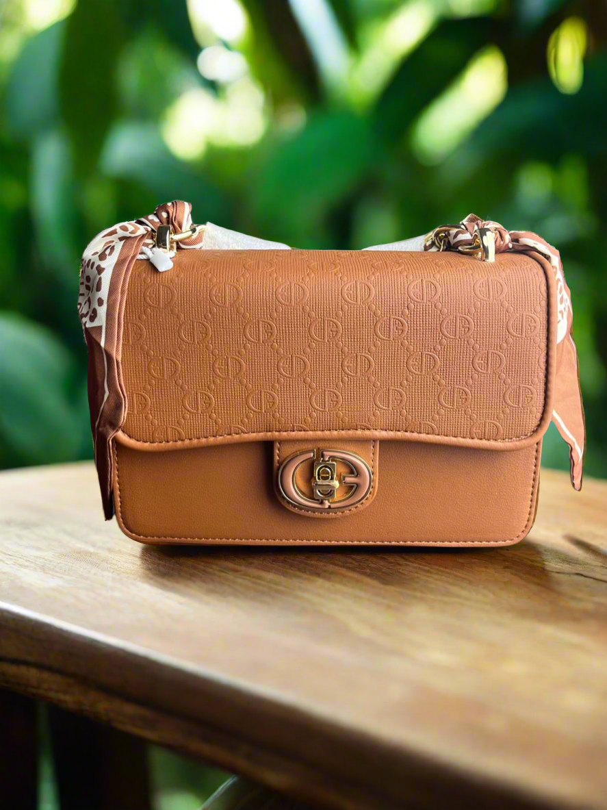 Canarlisa Luxury HandBag (Black, Green, Pink, Beige, Brown and Khaki Colors) ST132 + Shams Musk for free (Ibrahim Al Qurashi)